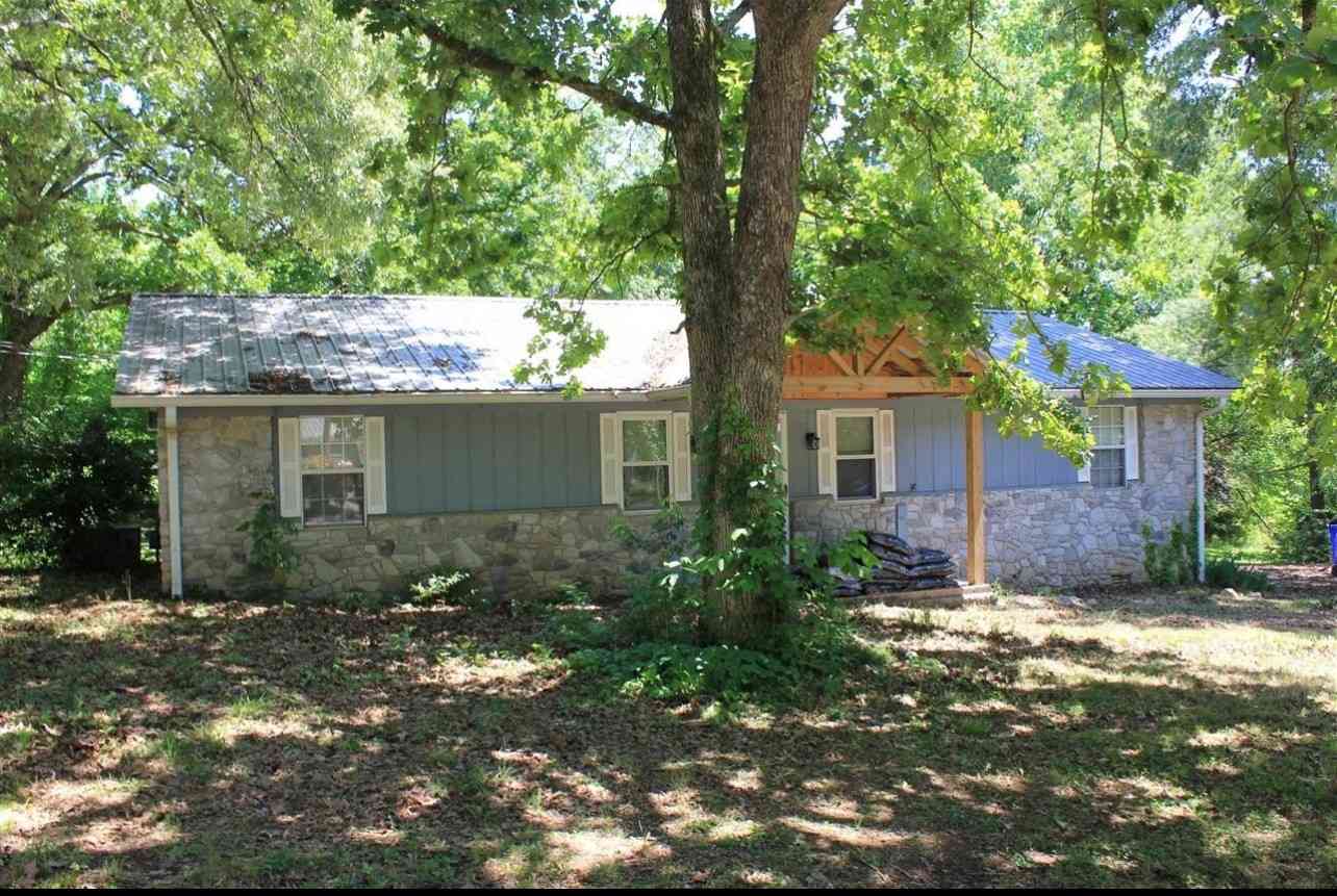 Homes For Sale - 124 Cumberland Dr<br/> Logan County, Russellville, KY 42276
