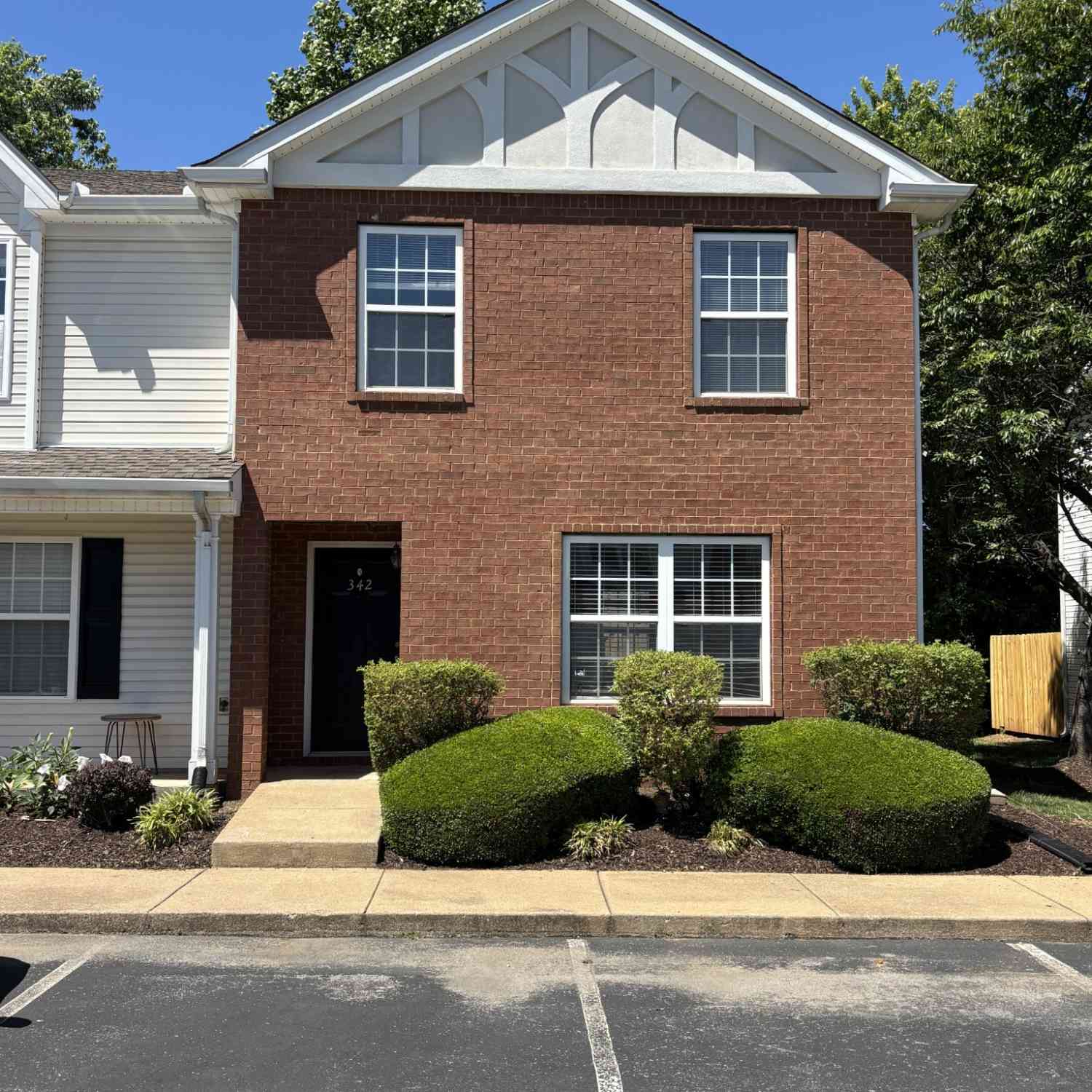 Townhouse For Sale - 342 Arapaho Dr<br/> Murfreesboro, TN 37128