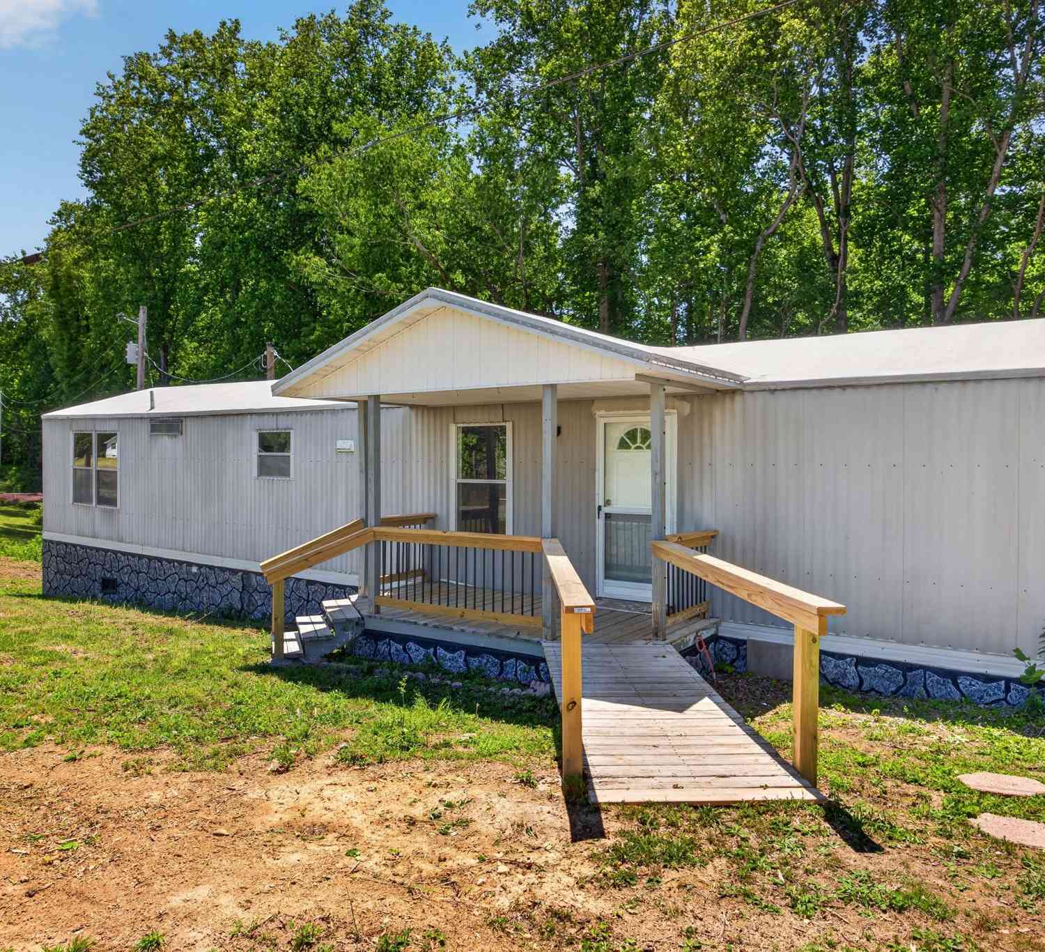 Mobile Home For Sale - 1086 O D Rogers Rd<br/> Baxter, TN 38544
