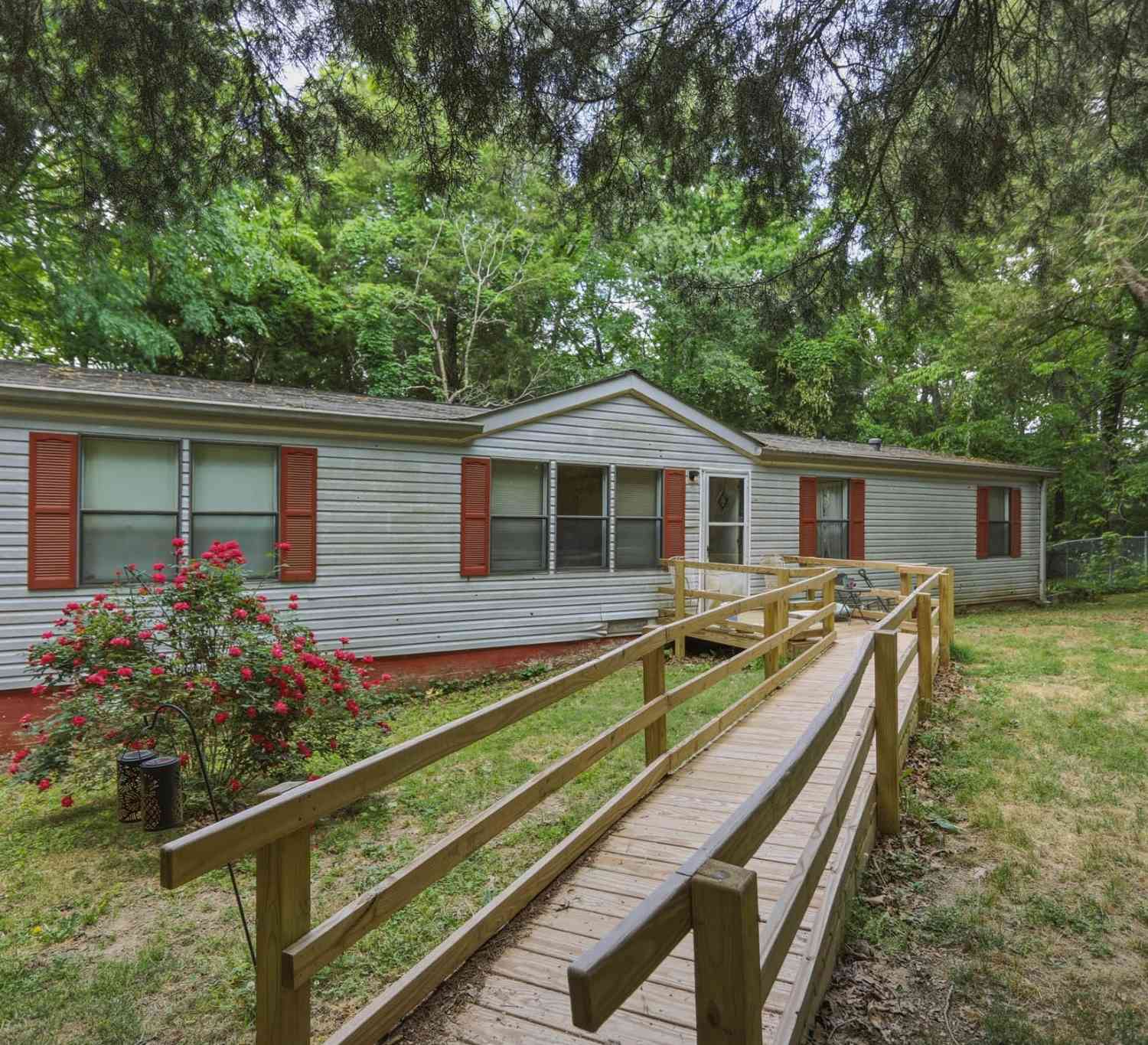 Mobile Home For Sale - 1024 Pickle Knight Rd<br/> Joelton, TN 37080