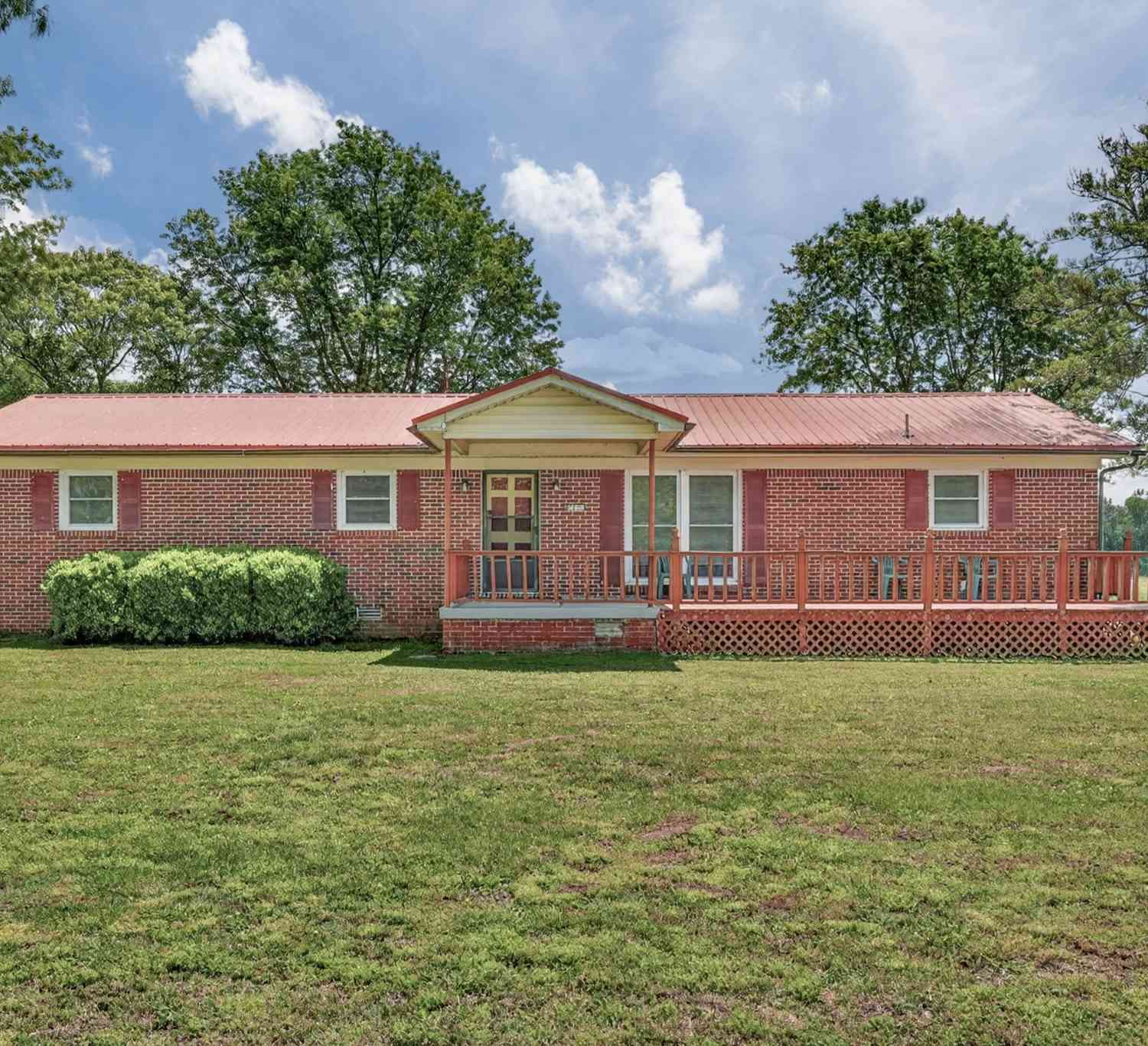 Homes For Sale - 2126 Ardmore Hwy<br/> Ardmore, TN 38449