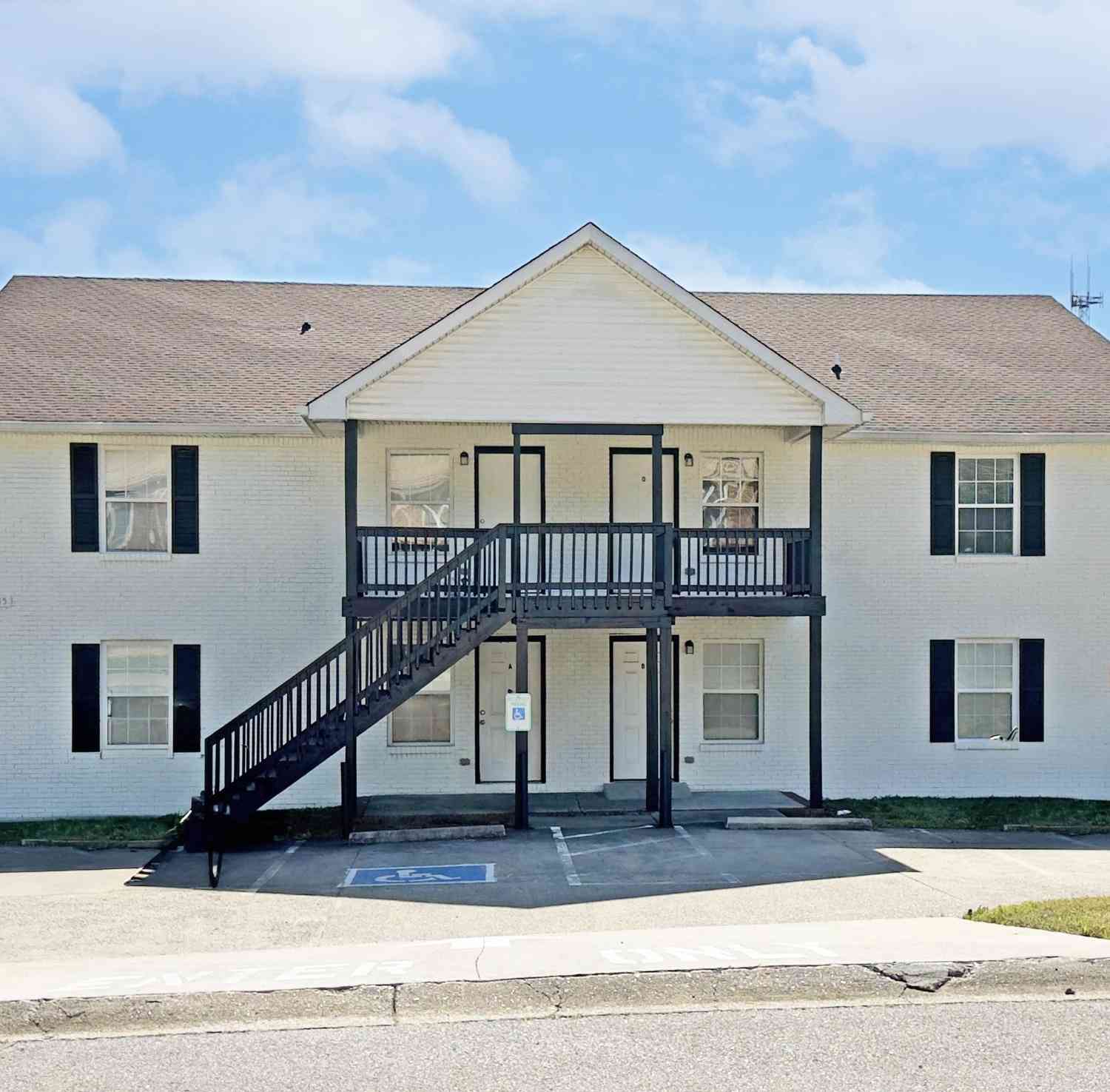 Apartment For Rent - 145 Darlene Drive #f<br/> Clarksville, TN 37043