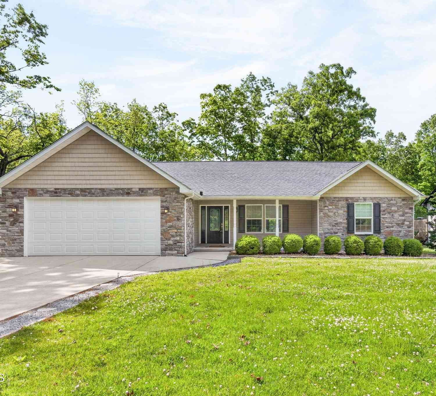 Homes For Sale - 188 Satsuma Drive<br/> Cumberland County, Crossville, TN 38555