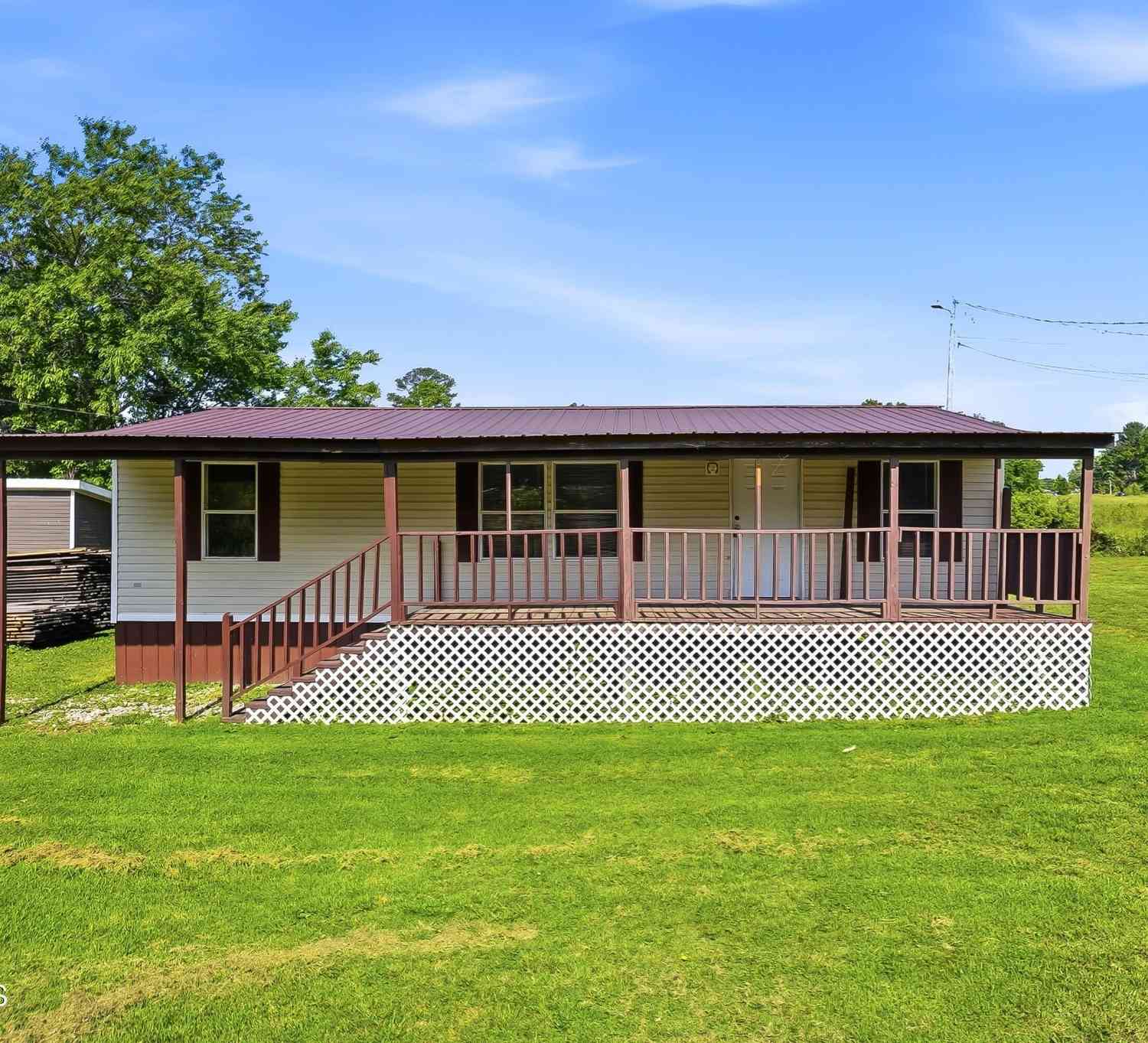Mobile Home For Sale - 152 Woodlawn Drive<br/> Fentress County, Jamestown, TN 38556