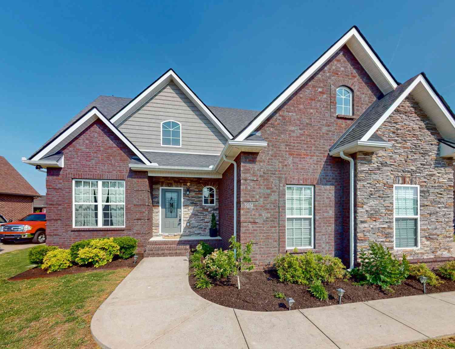 Homes For Sale - 5016 Lady Thatcher Dr<br/> Murfreesboro, TN 37129