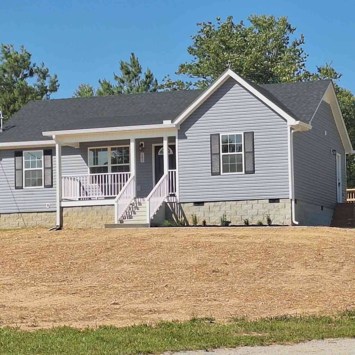 Homes For Sale - 140 Dave O Lane<br/> Lawrence County County, Loretto, TN 38469