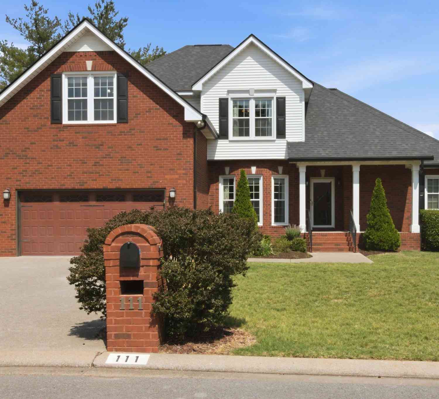 Homes For Sale - 111 Black Hawk Way<br/> Murfreesboro, TN 37127