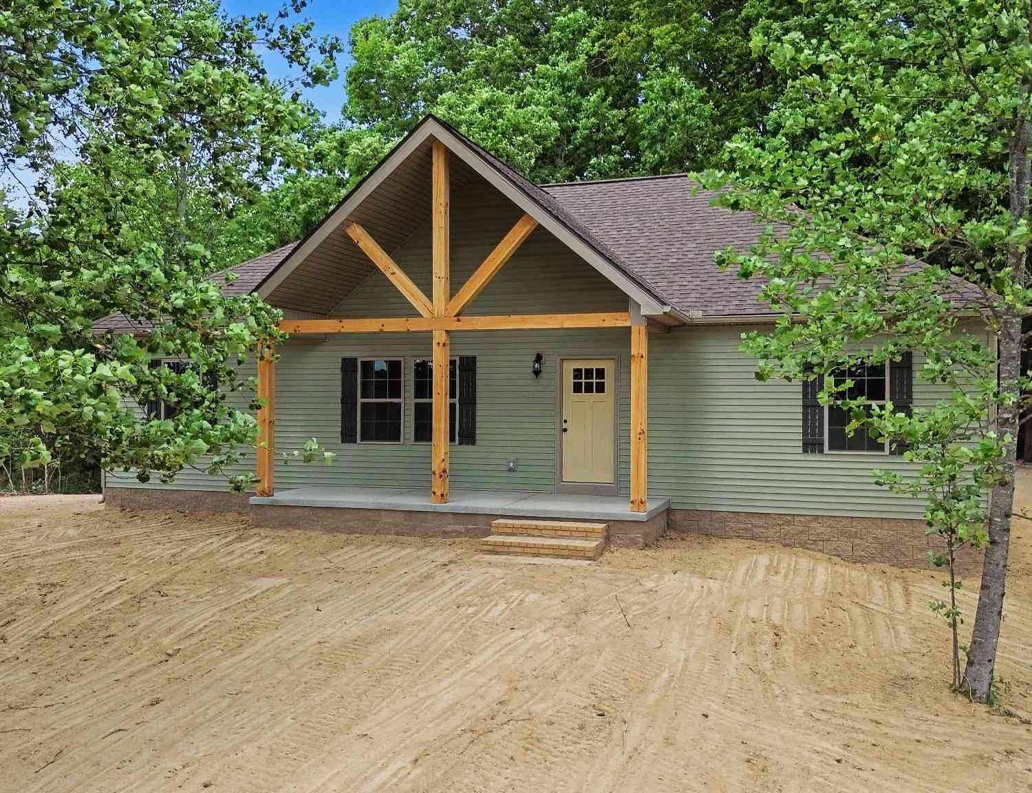 Homes For Sale - 6480 Carter Rd<br/> Macon County, Westmoreland, TN 37186