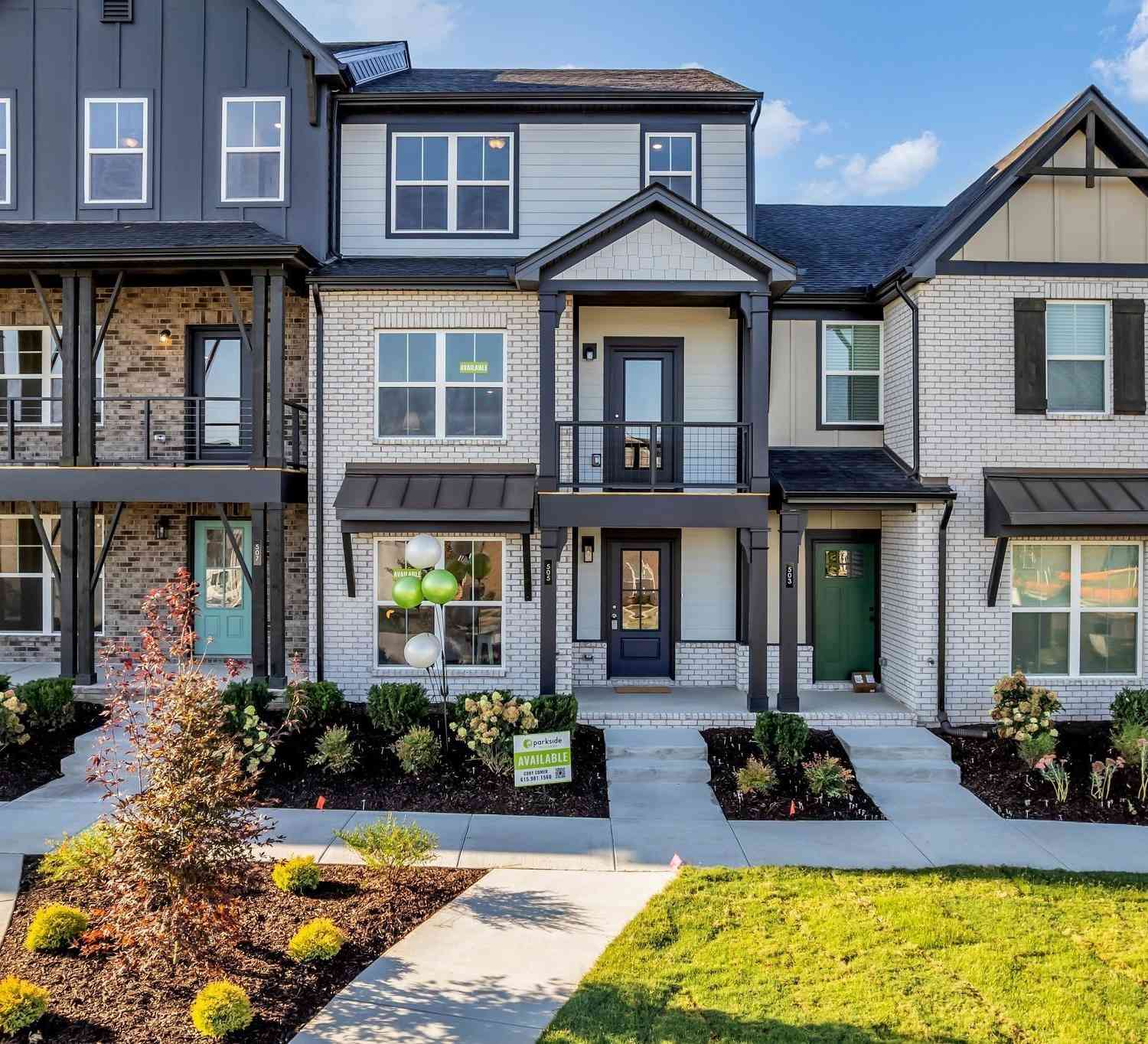 Townhouse For Sale - 610 Granbury Pvt Drive<br/> Sumner County County, Hendersonville, TN 37075