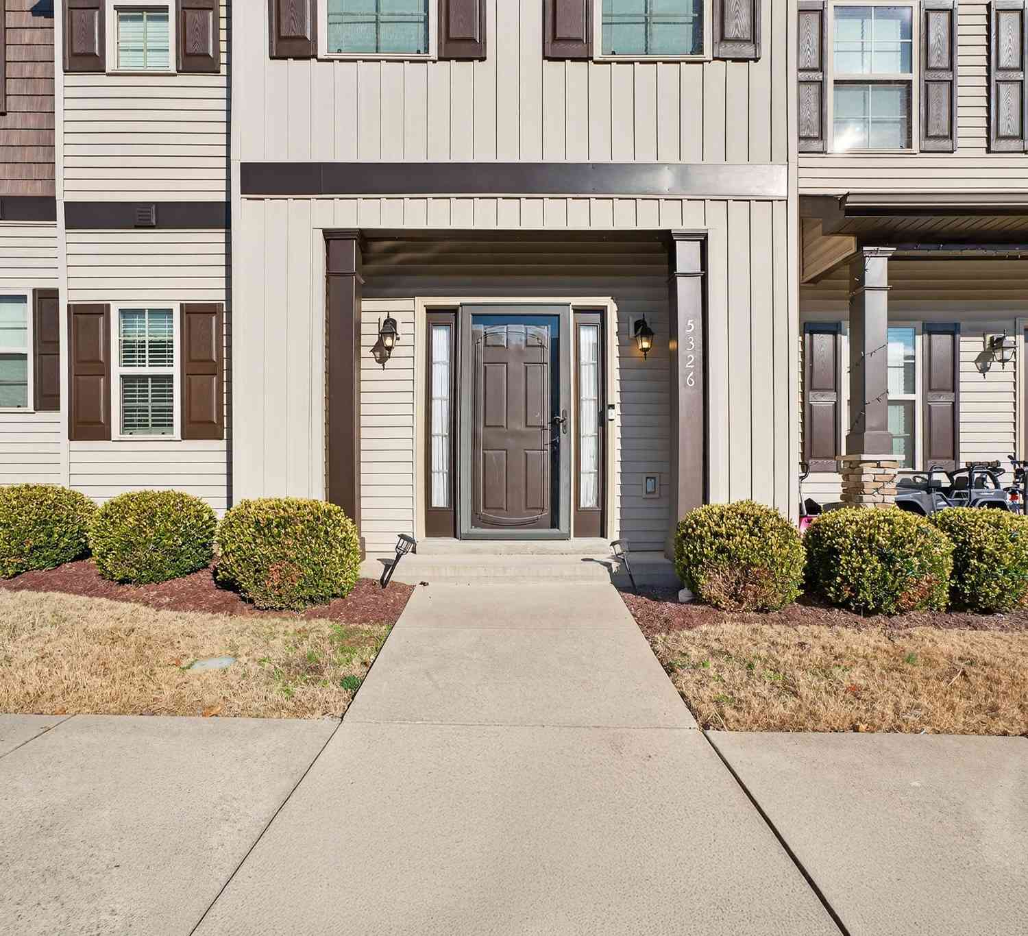 Townhouse For Sale - 5326 Dan Post Way<br/> Murfreesboro, TN 37128