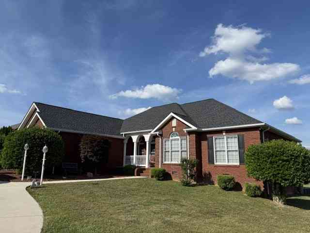 Homes For Sale - 584 Golf Club Dr<br/> Smithville, TN 37166