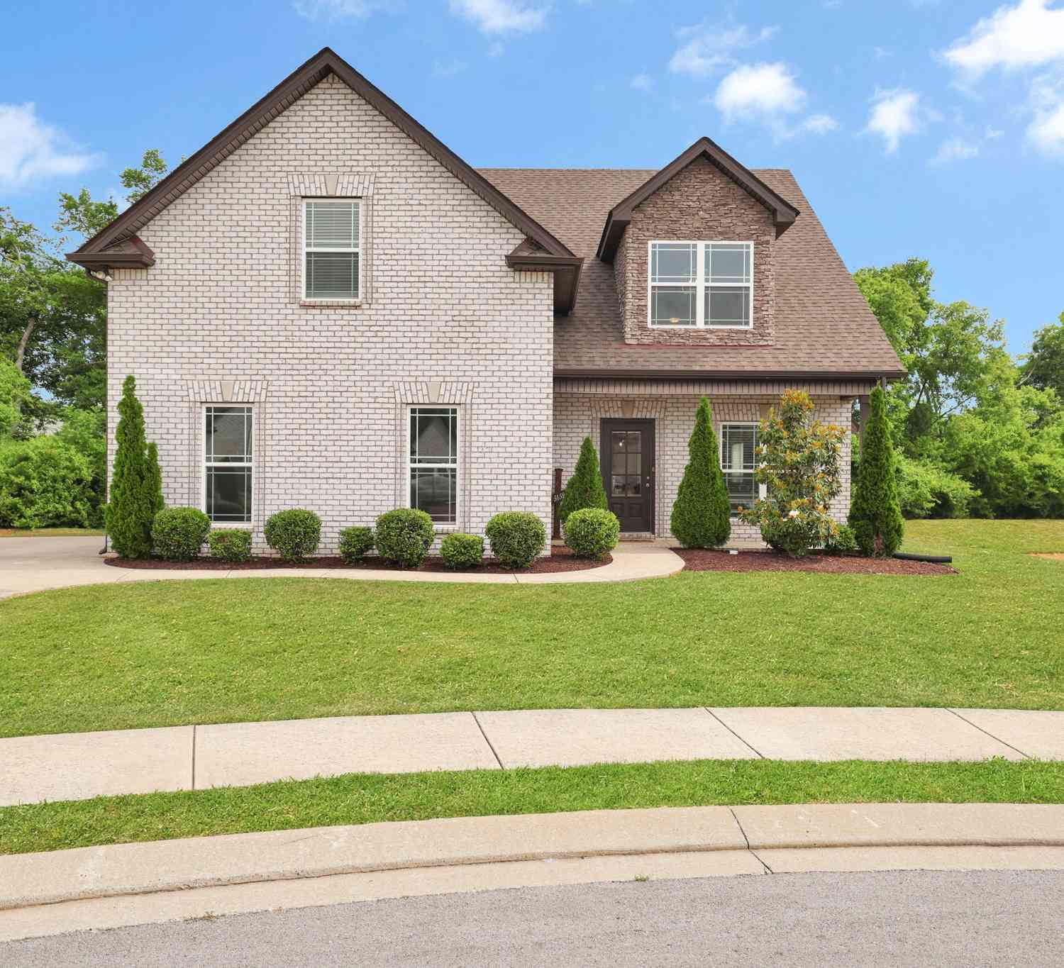 Homes For Sale - 5152 Cedar Retreat Dr<br/> Murfreesboro, TN 37129