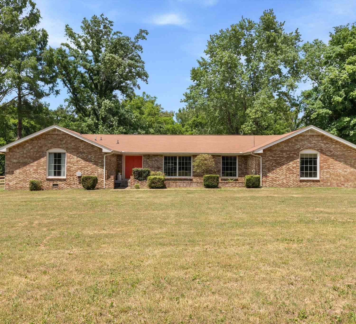 Homes For Sale - 625 Hidden Acres Dr<br/> Madison, TN 37115