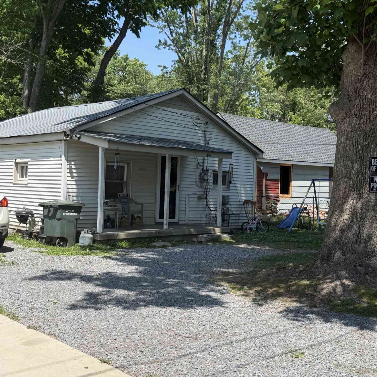 Homes For Sale - 721 17th Ave<br/> Springfield, TN 37172