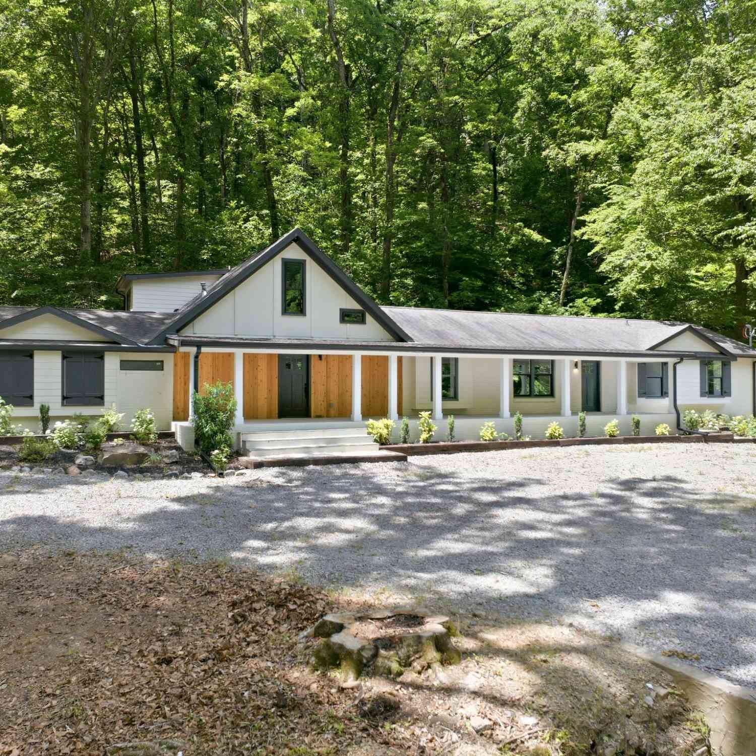 Homes For Sale - 1032 Paint Pony Trl<br/> Pegram, TN 37143