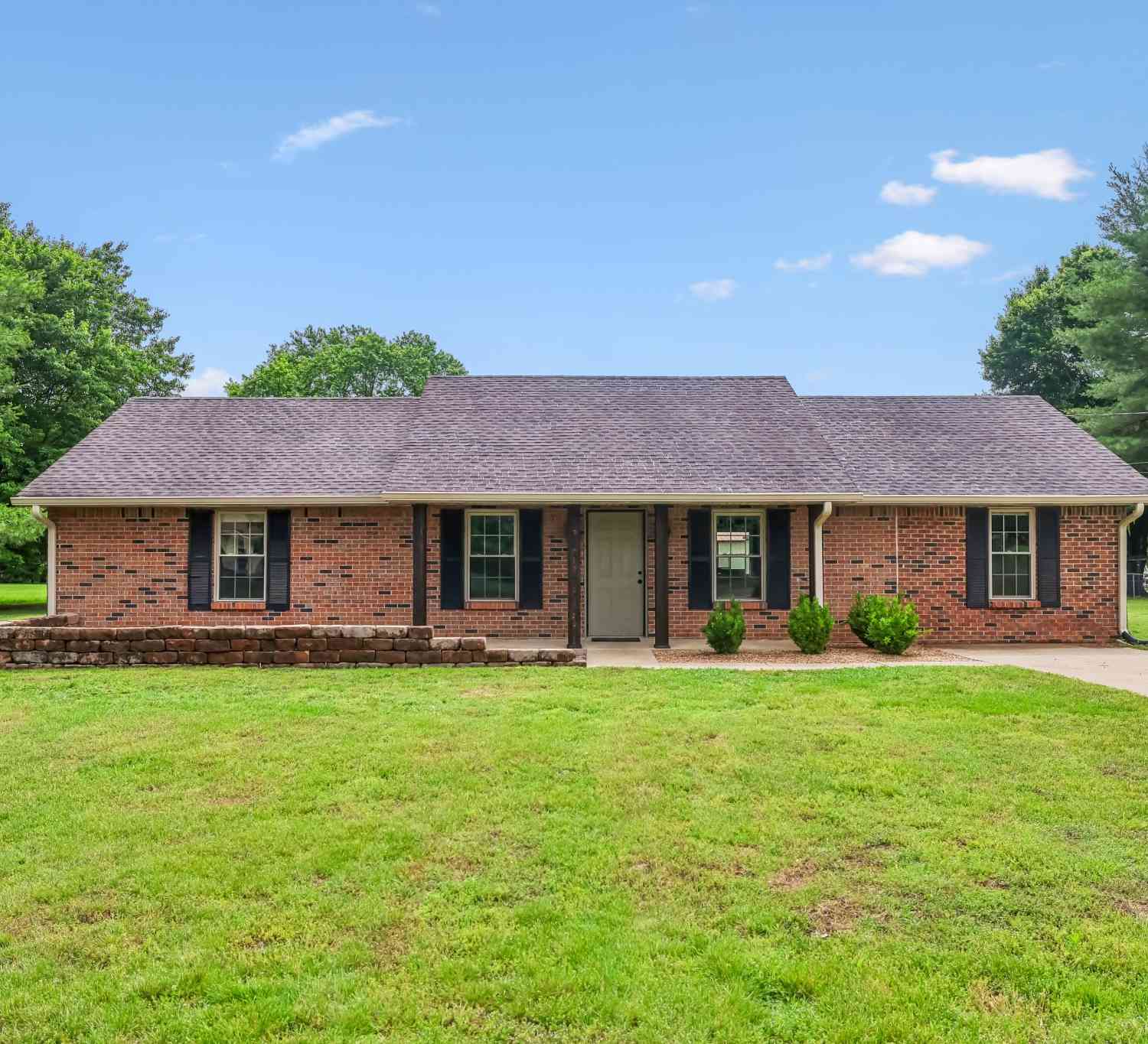 Homes For Sale - 2504 Sundance Ct<br/> Rutherford County County, Christiana, TN 37037