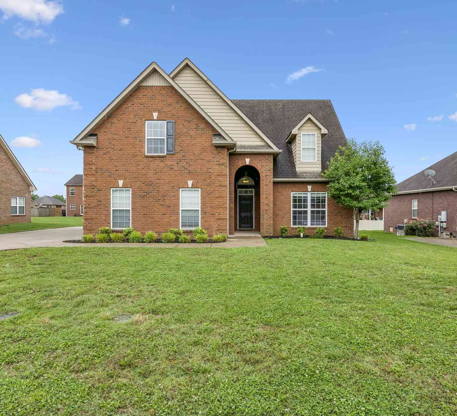 Homes For Sale - 1333 Sam Houston Ave<br/> Rutherford County County, Murfreesboro, TN 37129