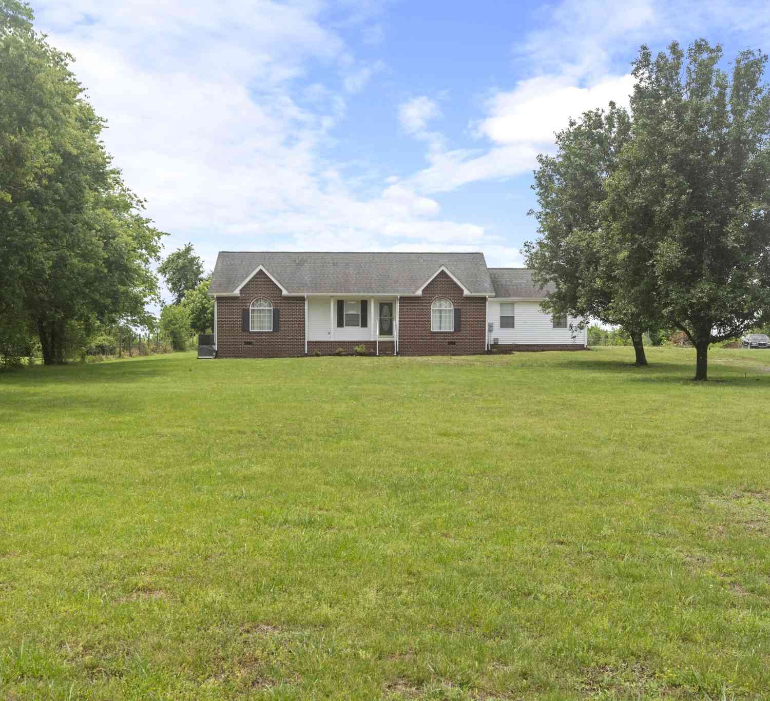 Homes For Sale - 873 Rock Springs Rd<br/> Sumner County County, Castalian Springs, TN 37031