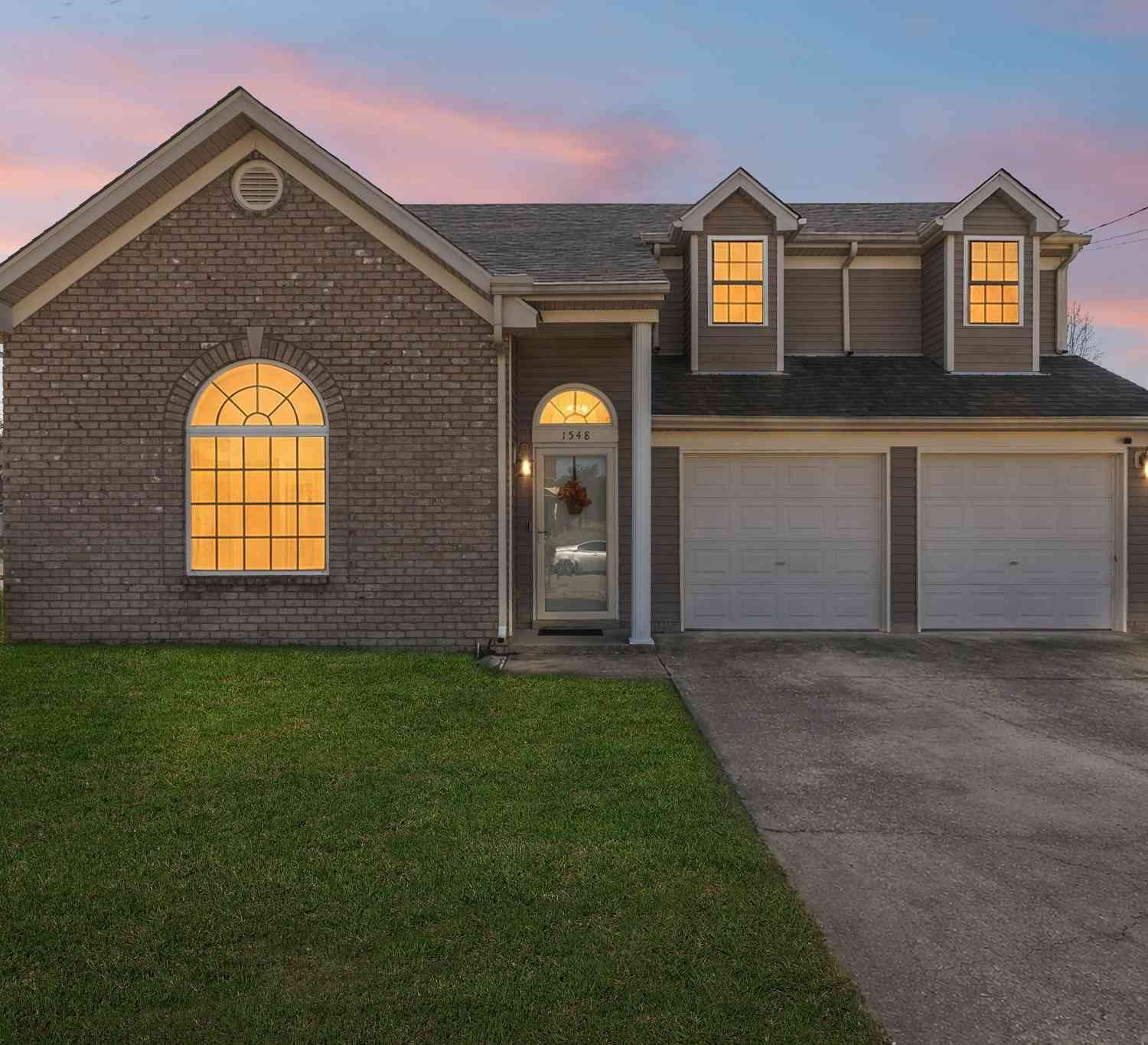 Homes For Sale - 1548 Emerald Bay Blvd<br/> Whites Creek, TN 37189