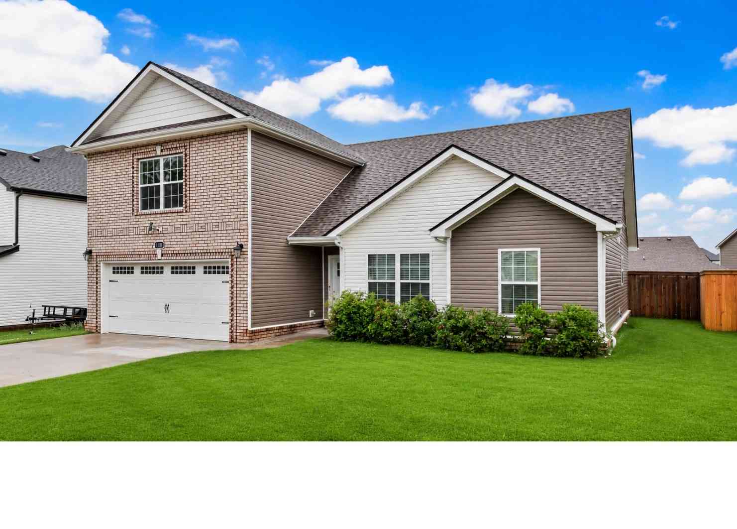 Homes For Sale - 1101 Whitney Dr<br/> Clarksville, TN 37042