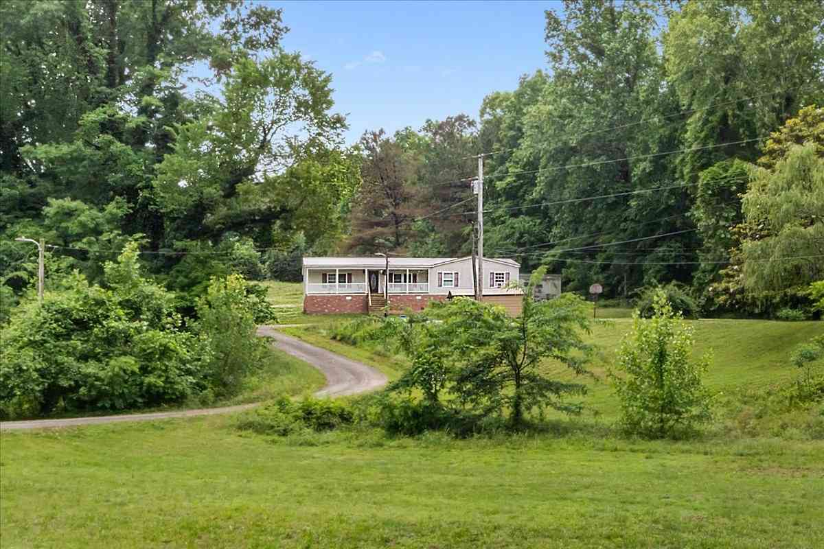 Mobile Home For Sale - 54 Tyler Ln<br/> Houston County, Erin, TN 37061