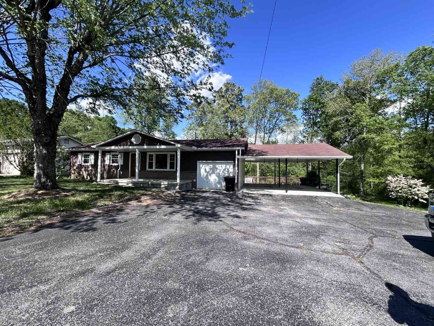 Homes For Sale - 1219 Old Estill Springs Rd<br/> Coffee County County, Tullahoma, TN 37388