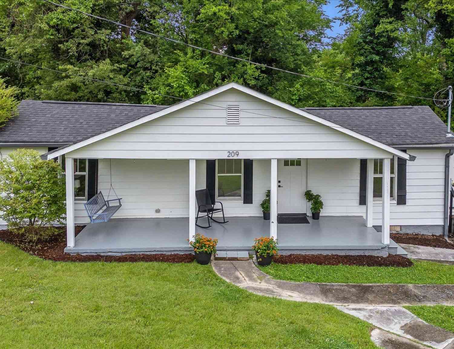 Homes For Sale - 209 Vreeland Street<br/> Hamilton County, Chattanooga, TN 37415