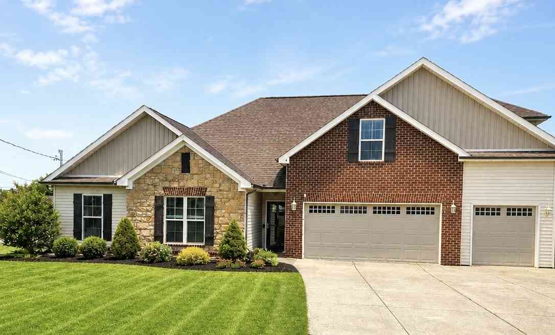 Homes For Sale - 8356 Ran Harris Ct<br/> Rutherford County County, Murfreesboro, TN 37129