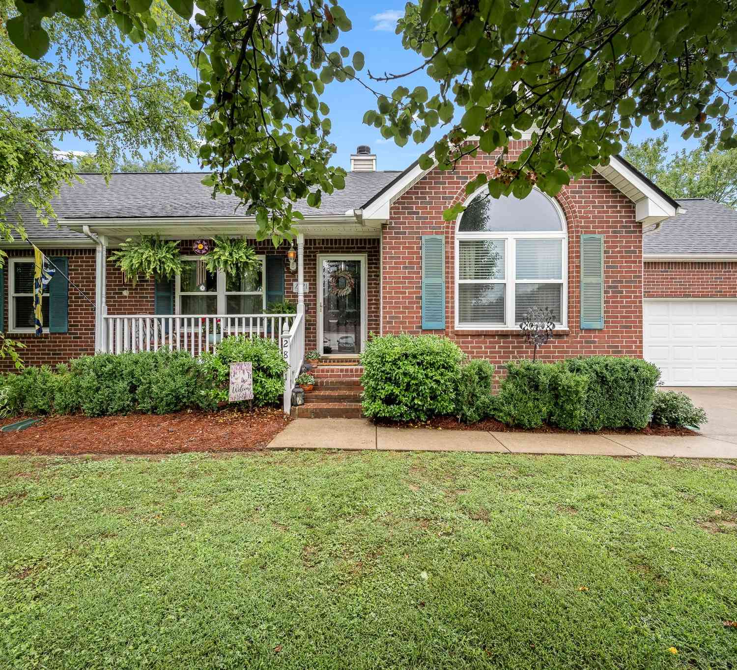 Homes For Sale - 2821 Holsted Dr<br/> Rutherford County County, Murfreesboro, TN 37128