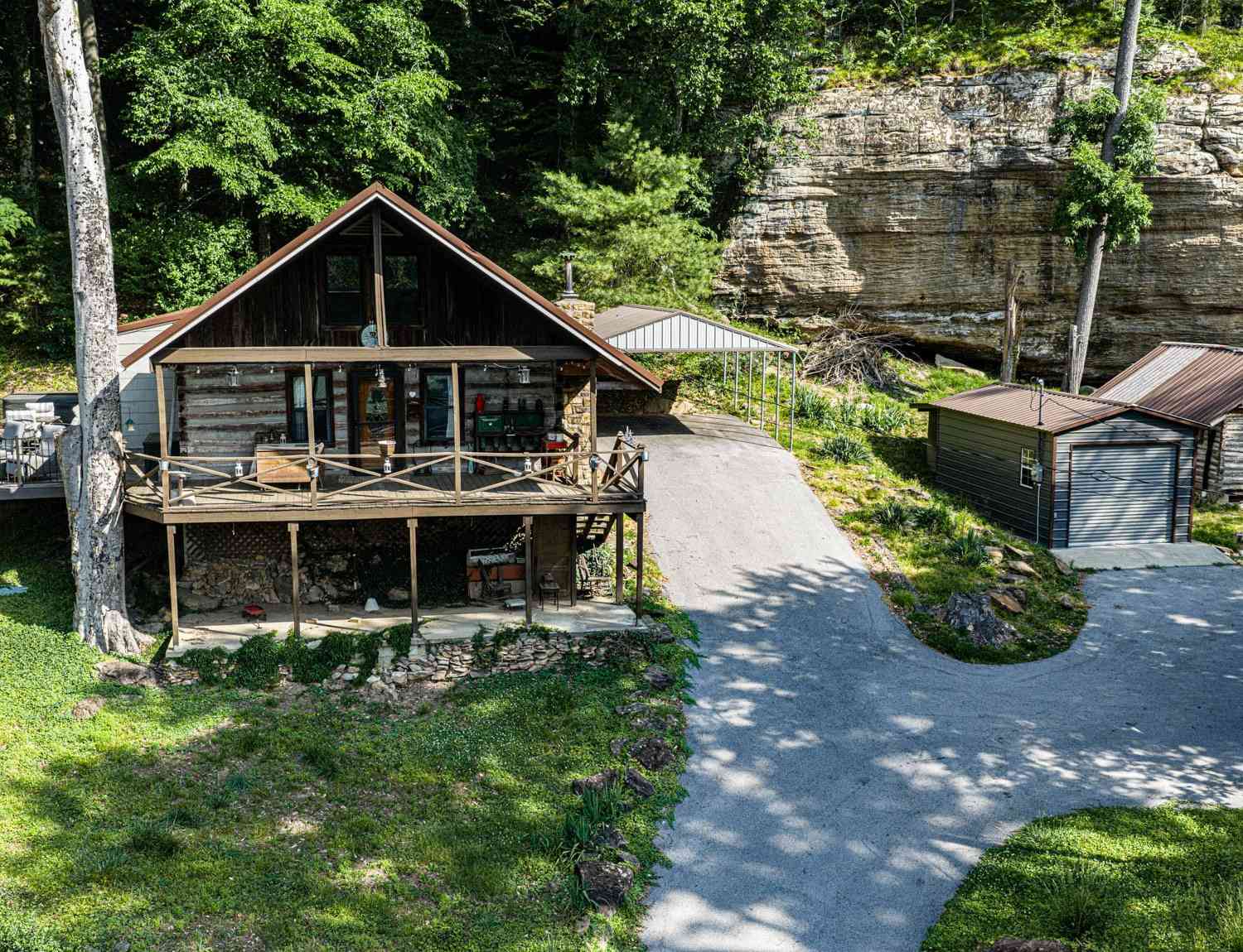 Homes For Sale - 205 Shady Cliff Rd<br/> Logan County, Lewisburg, KY 42256