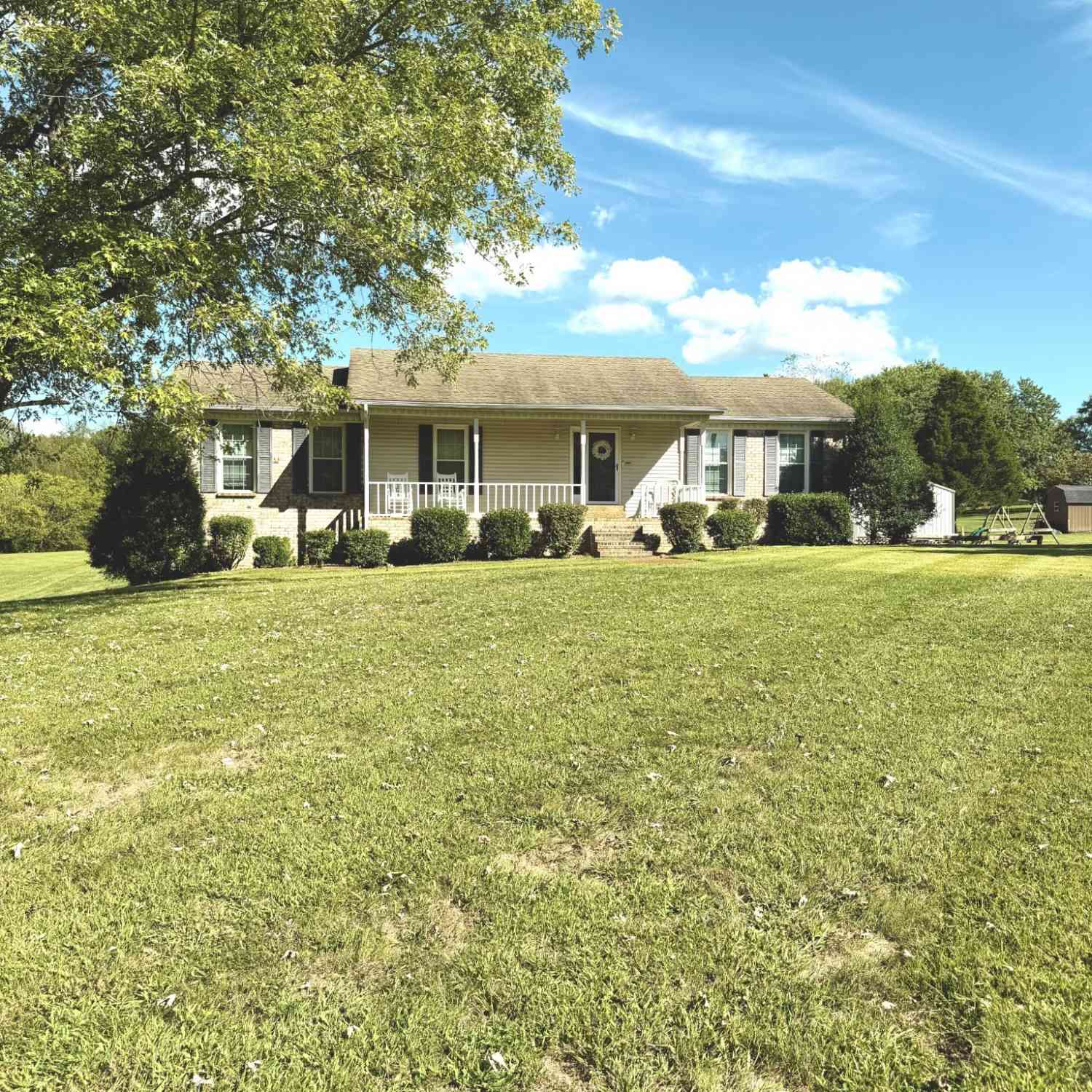 Homes For Sale - 356 Lee Rd<br/> Sumner County County, Cottontown, TN 37048