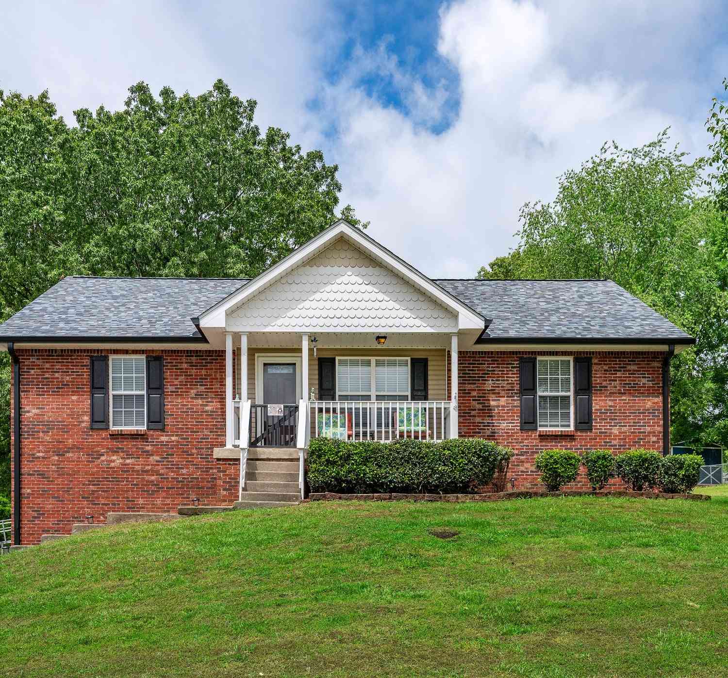 Homes For Sale - 1934 Roscoe Dr<br/> Montgomery County County, Clarksville, TN 37042