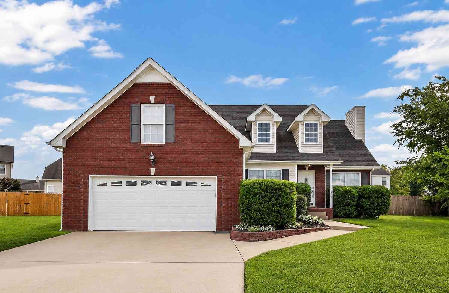 Homes For Sale - 3562 Neena Ct<br/> Montgomery County County, Clarksville, TN 37042