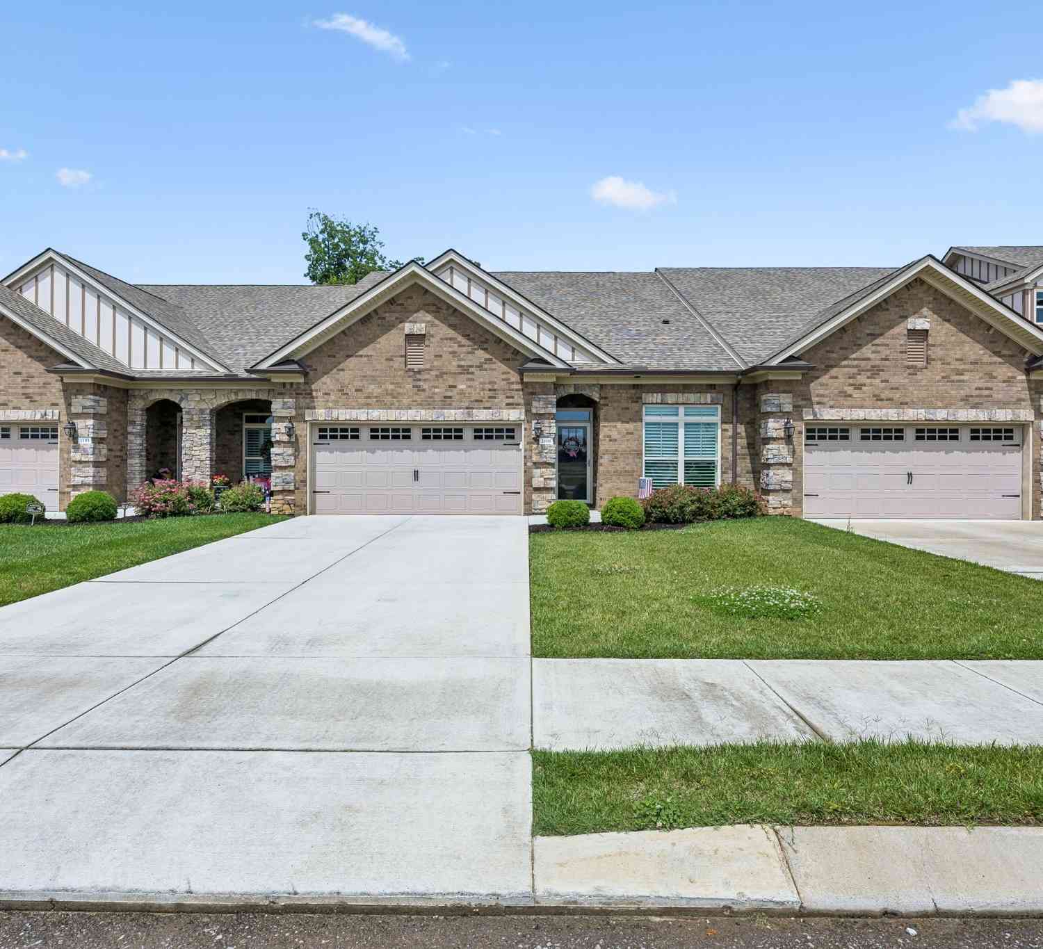 Townhouse For Sale - 2105 Palmetto Ln<br/> Murfreesboro, TN 37130