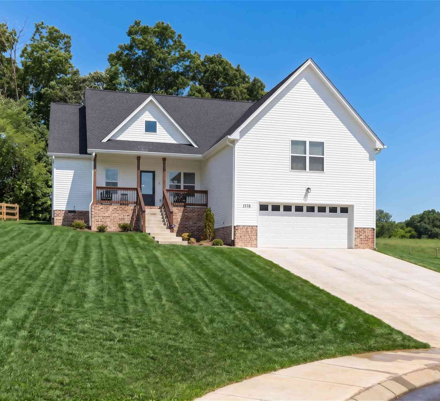 Homes For Sale - 1578 Angus Way<br/> Robertson County County, Greenbrier, TN 37073