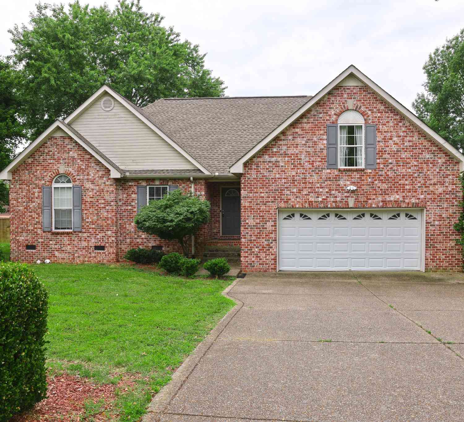 Homes For Sale - 1118 Franklin Dr<br/> Robertson County County, Greenbrier, TN 37073