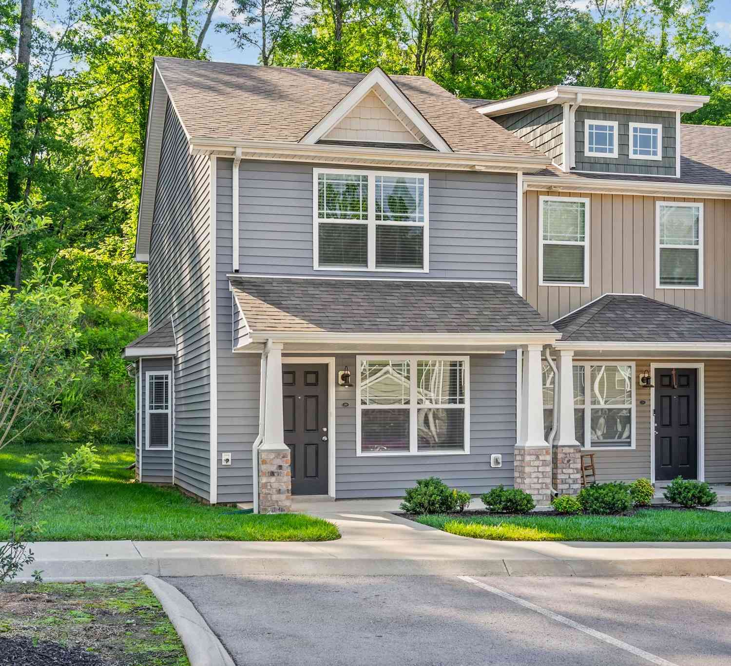 Townhouse For Sale - 260 Woodland Valley Ln<br/> Montgomery County County, Clarksville, TN 37040