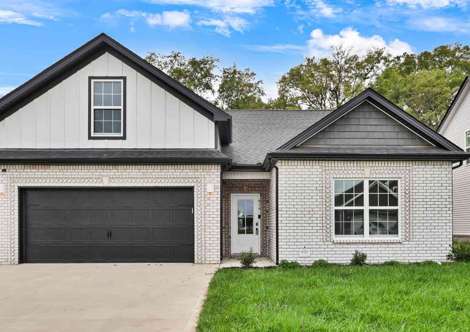 Homes For Sale - 914 Vendue Ave<br/> Montgomery County County, Clarksville, TN 37042