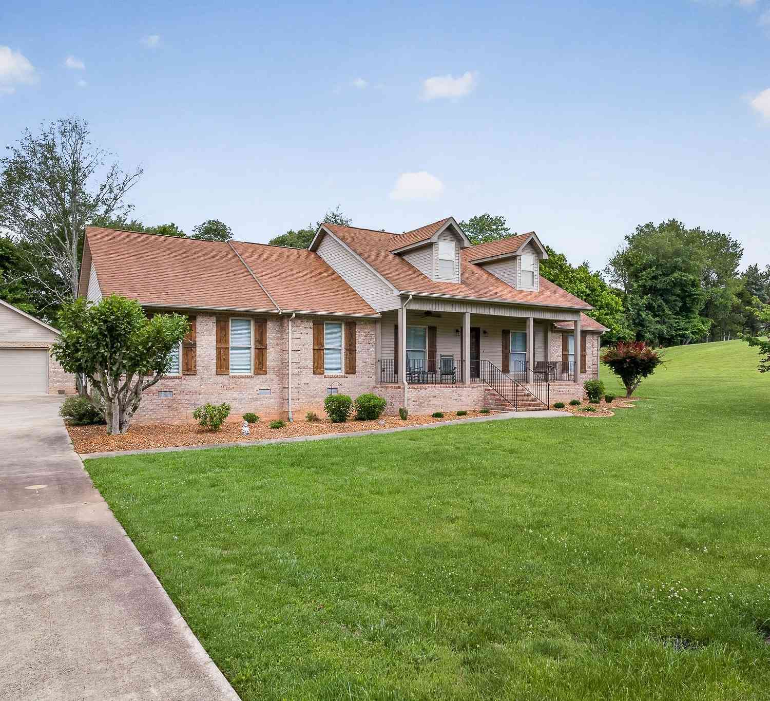 Homes For Sale - 492 Nob Hill Dr<br/> Sparta, TN 38583