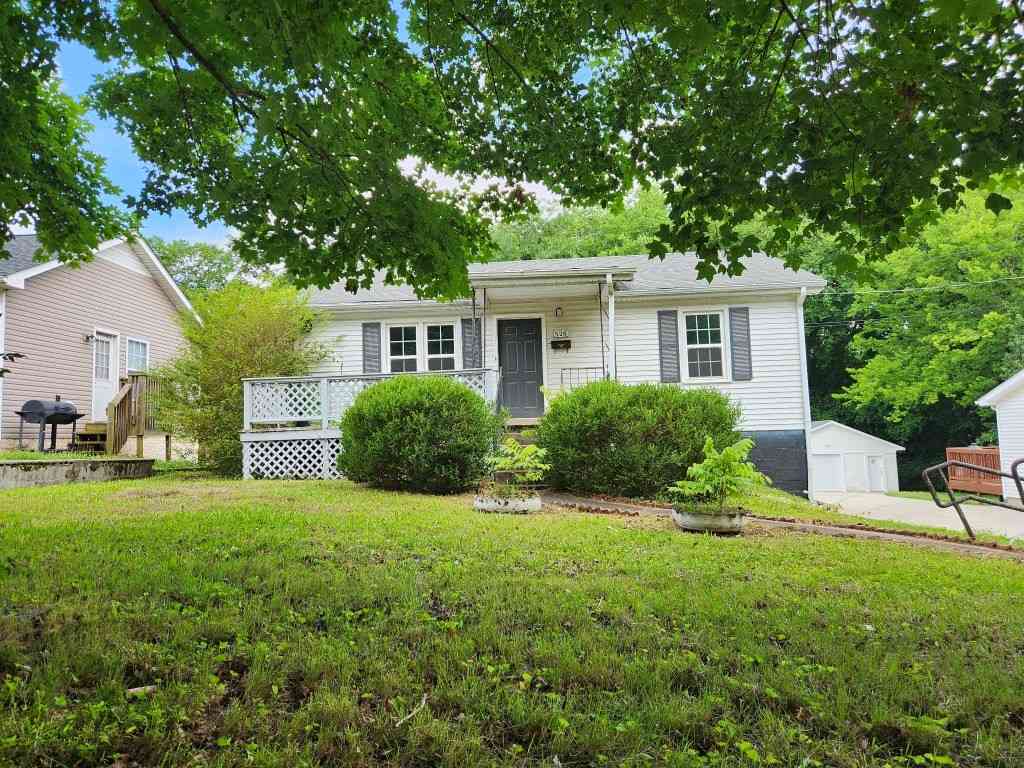 Homes For Sale - 526 9th St<br/> Montgomery County County, Clarksville, TN 37040