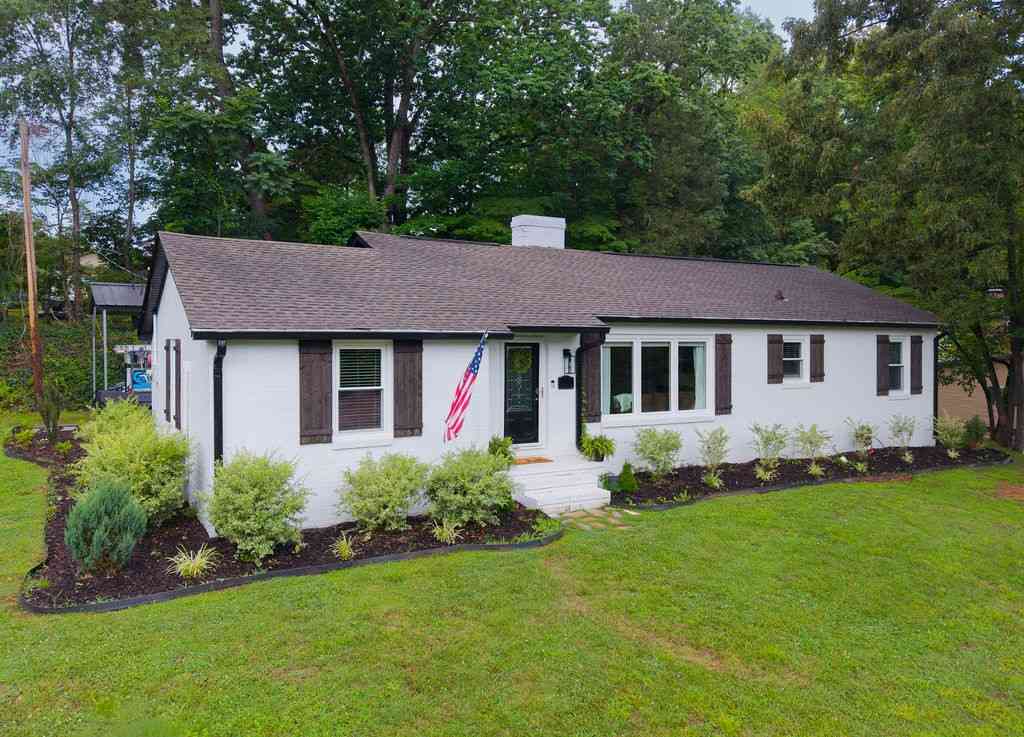 Homes For Sale - 119 Westwood Dr<br/> McMinnville, TN 37110