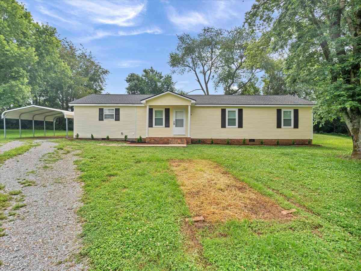 Homes For Sale - 309 Fran Dr<br/> Fayetteville, TN 37334