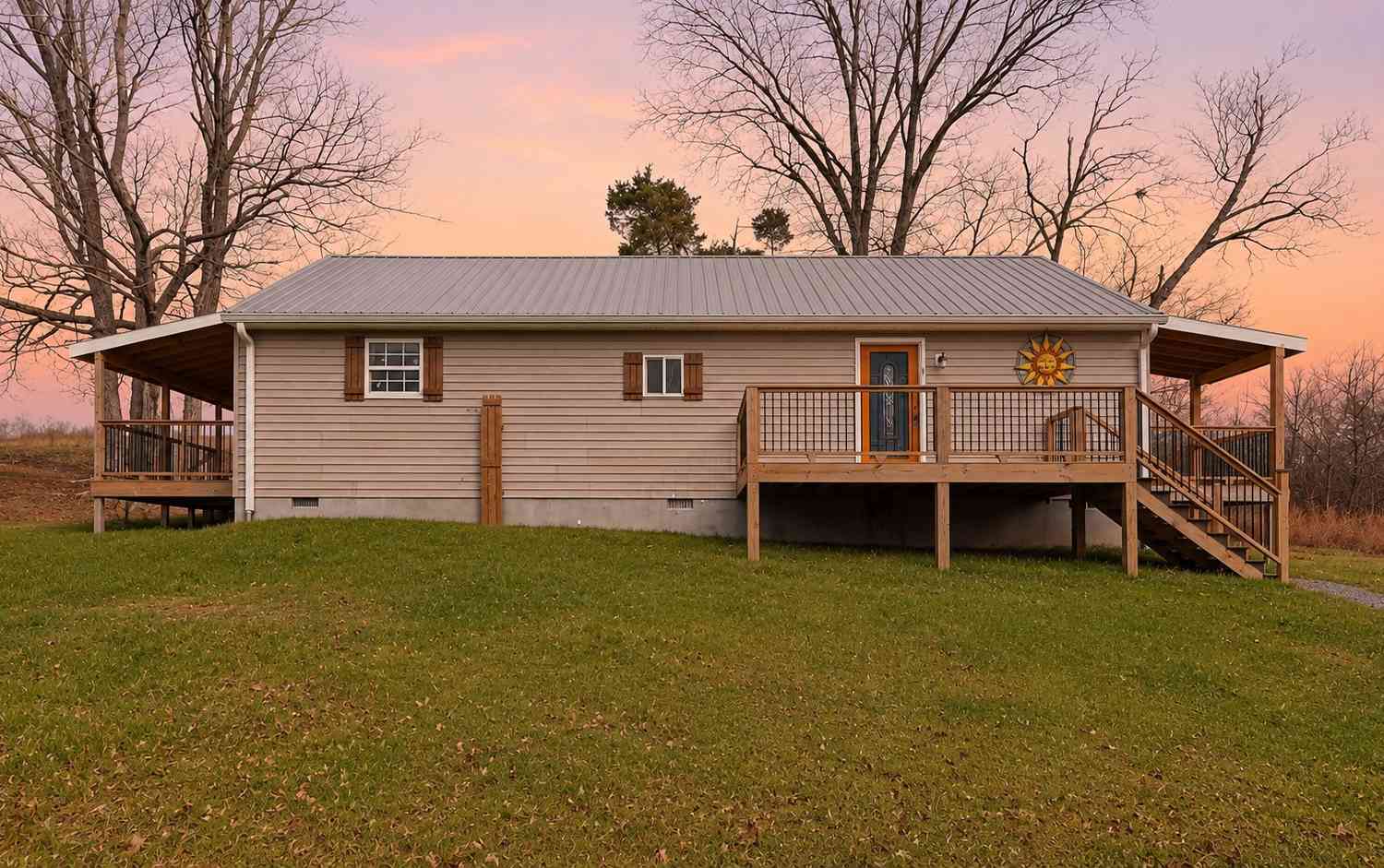 Homes For Sale - 3796 Highway 49<br/> Dickson County County, Charlotte, TN 37036