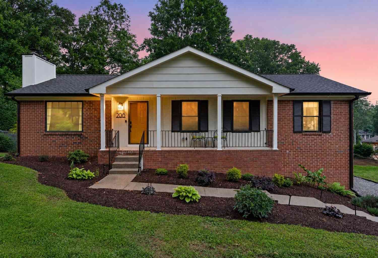 Homes For Sale - 208 Norway Ter<br/> Nashville, TN 37211