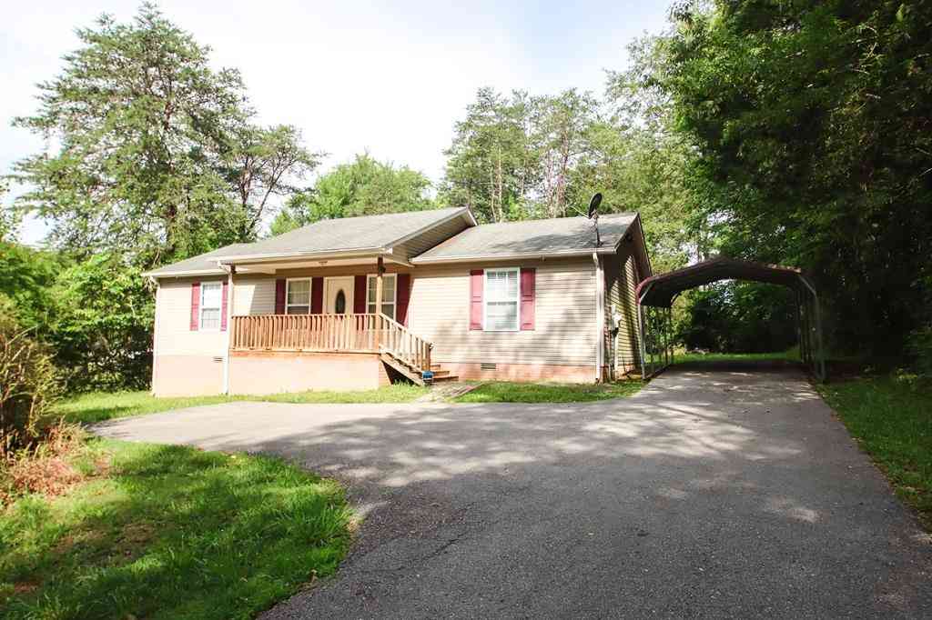 Homes For Sale - 2464 Mcminnville Hwy<br/> Sparta, TN 38583