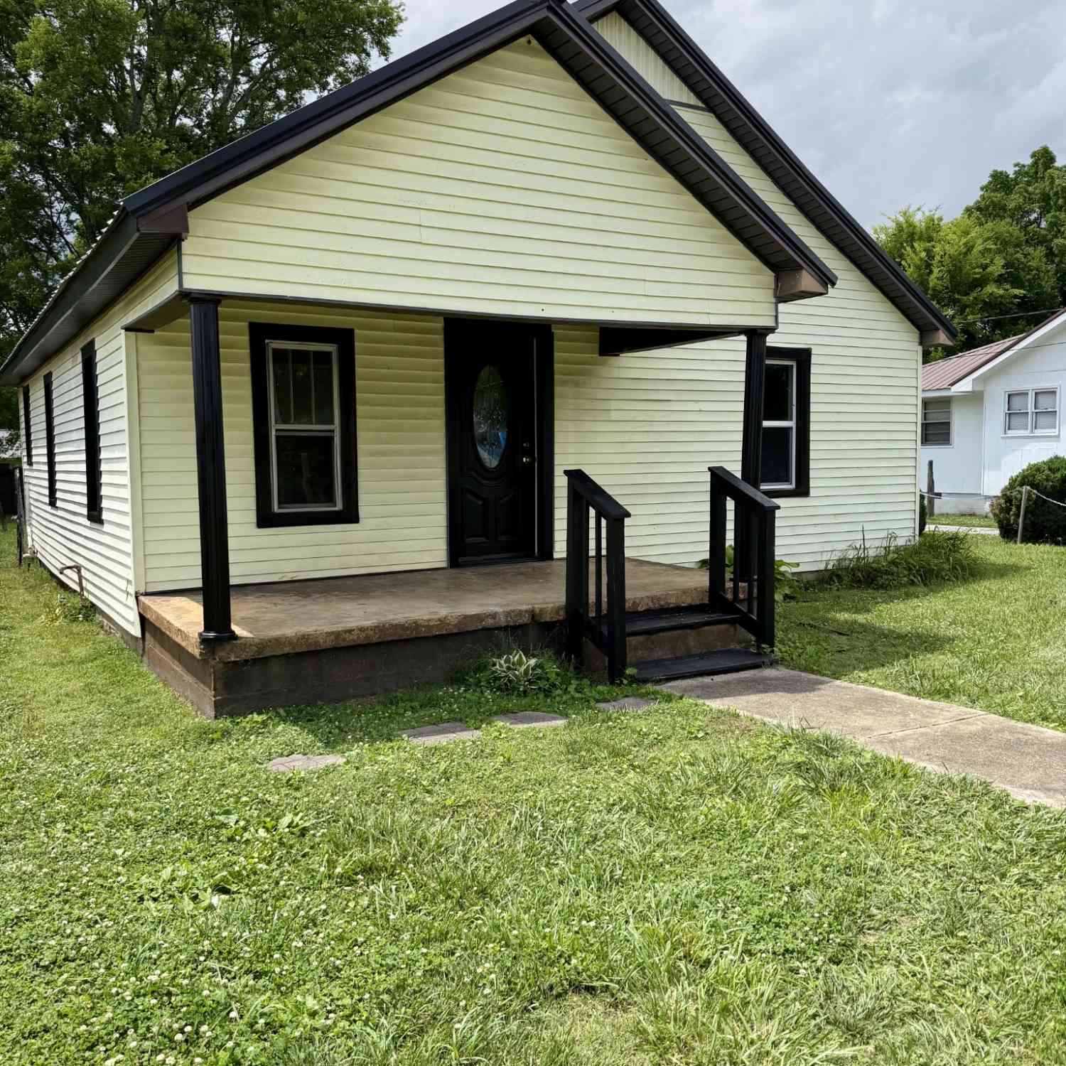 Homes For Sale - 125 Walnut St<br/> Franklin County County, Cowan, TN 37318