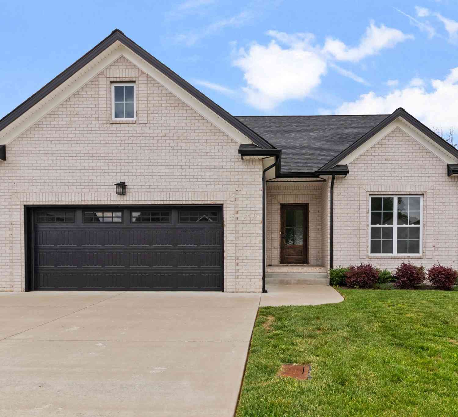 Homes For Sale - 824 Brown Swiss Ct<br/> Montgomery County County, Clarksville, TN 37043
