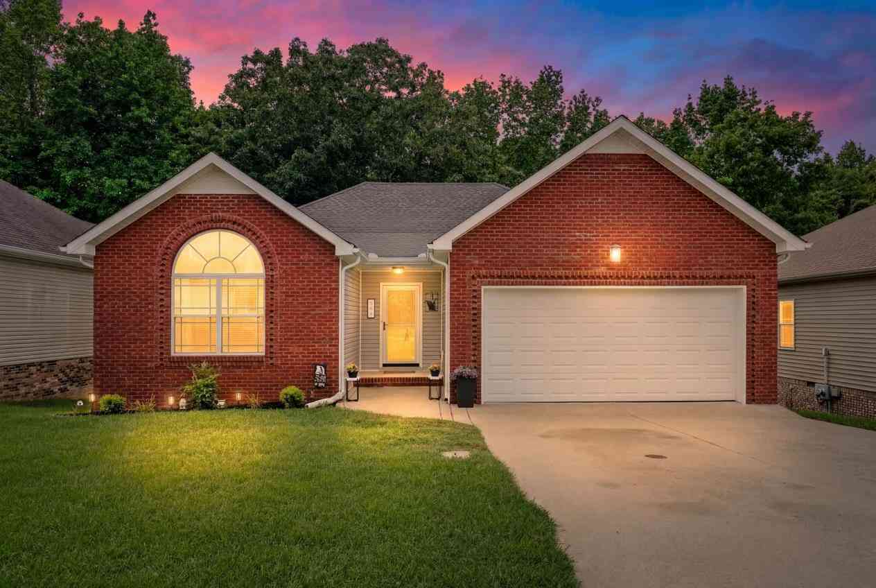 Homes For Sale - 544 Parkvue Village Way<br/> Montgomery County County, Clarksville, TN 37043
