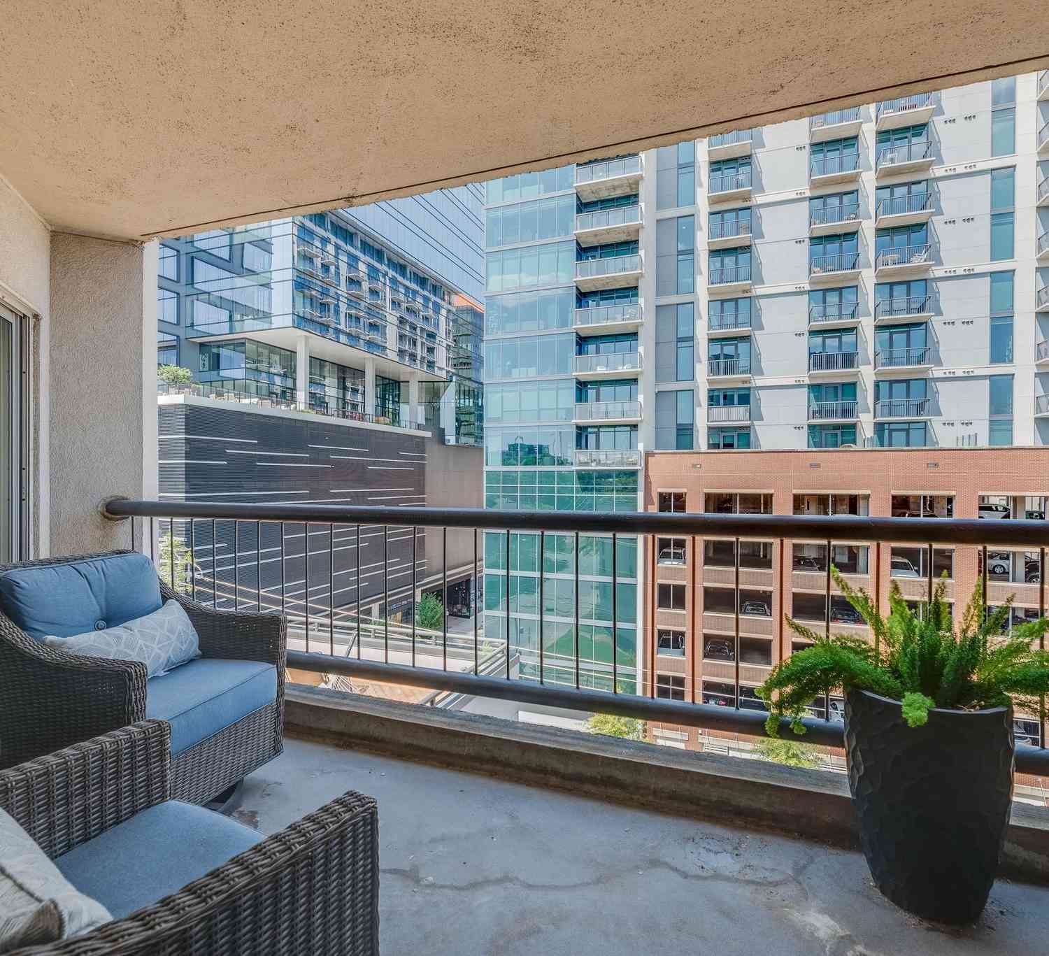 Apartment For Sale - 900 19th Ave #309<br/> Nashville, TN 37212