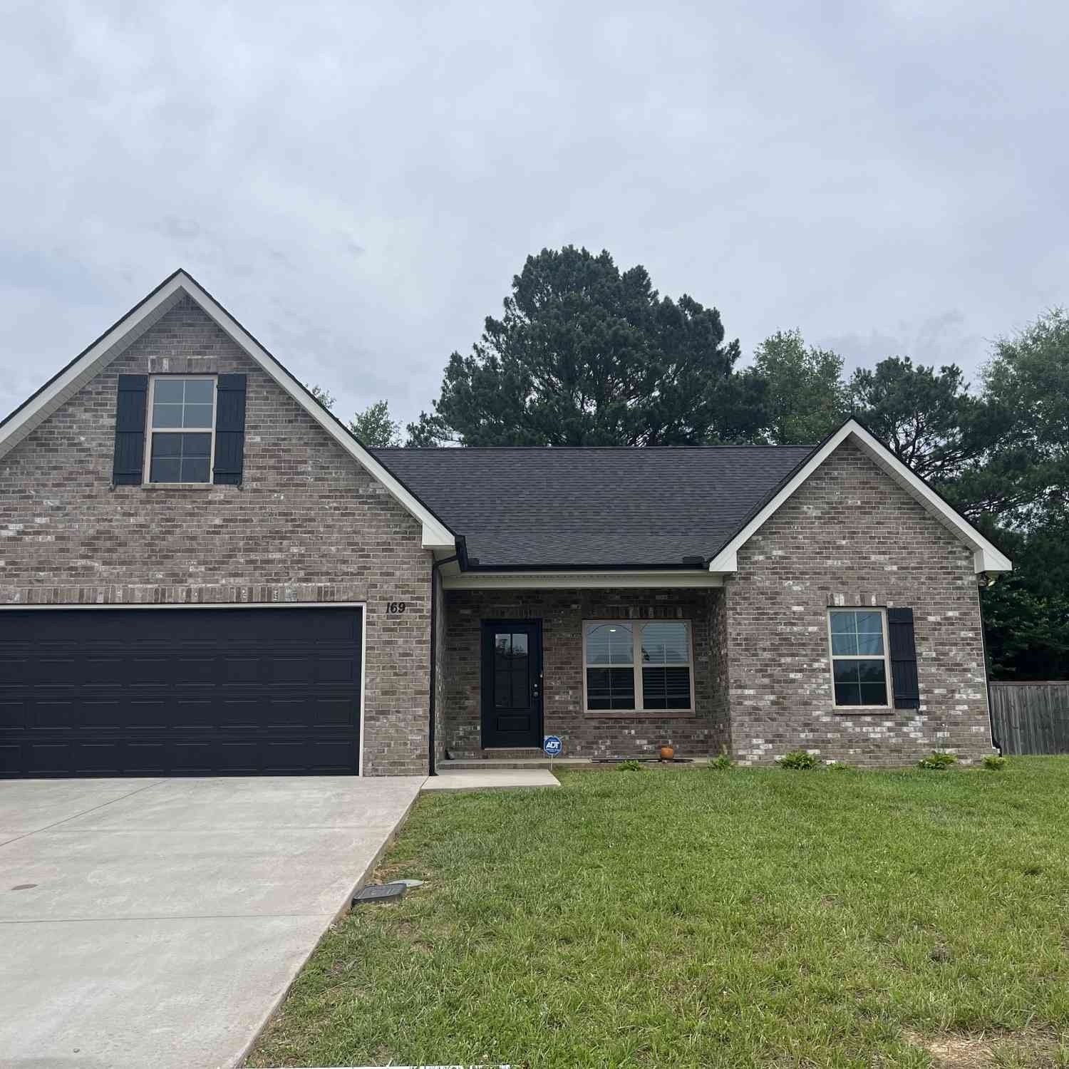 Homes For Sale - 169 Grass Land St<br/> Manchester, TN 37355